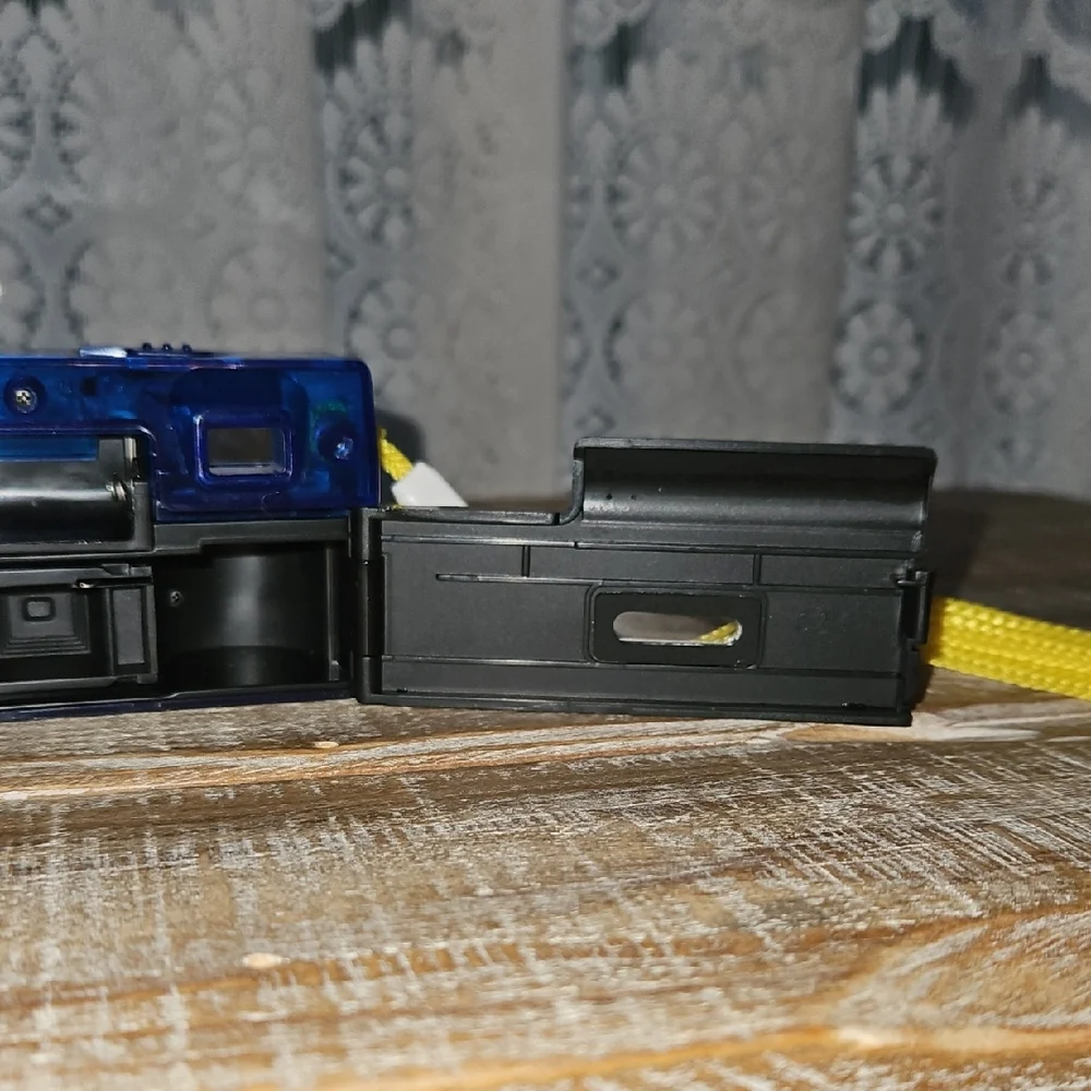 Vintage | Jazz DZ110 Transparent Blue Film Camera